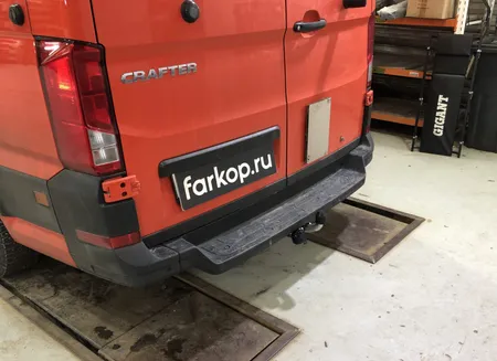 Фаркоп Galia для Volkswagen Crafter 2017-, (для а/м со ступенькой, одинарные колеса сзади)  V085A в Барнаул