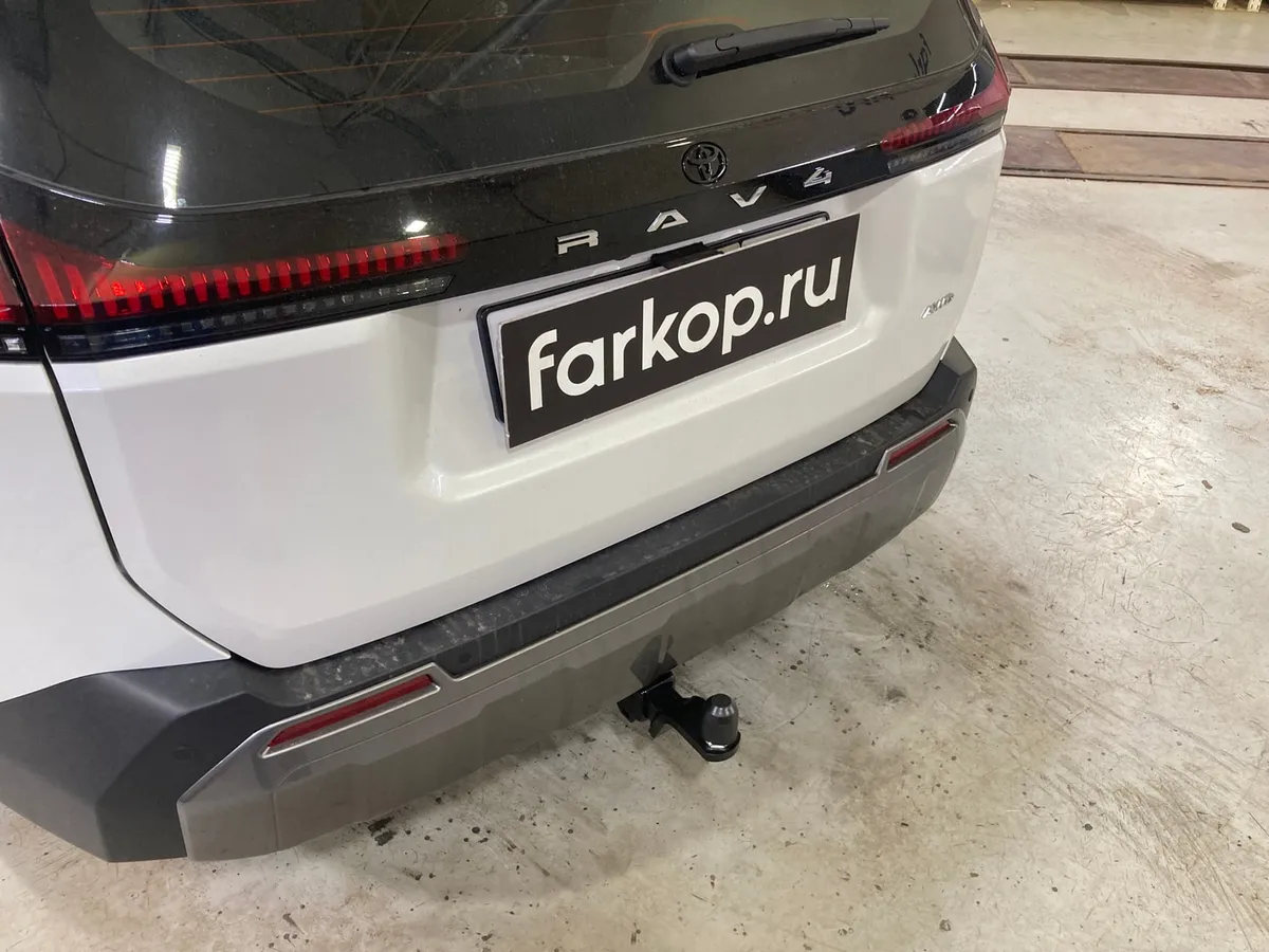 Фаркоп Berg для Toyota RAV4 2025- F.5717.002 в Барнаул Фаркоп Berg для Toyota RAV4 2025- F.5717.002 в Барнаул
