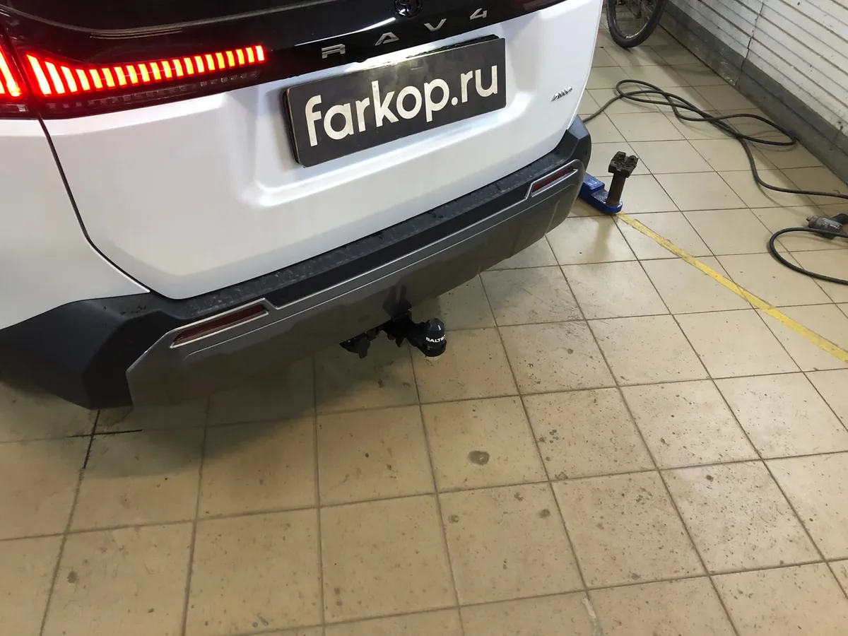 Фаркоп TowRus для Toyota RAV4 2025- 229420 в Барнаул