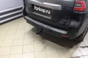 Установили фаркоп Aragon для Toyota Land Cruiser Prado 2021 г.