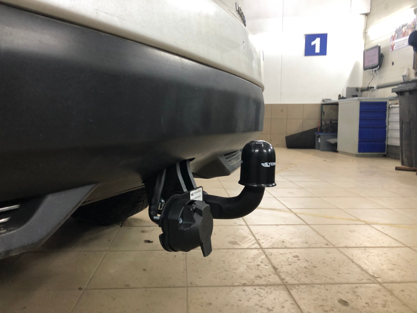 Установили фаркоп Steinhof для Lexus NX 2014 г.в.