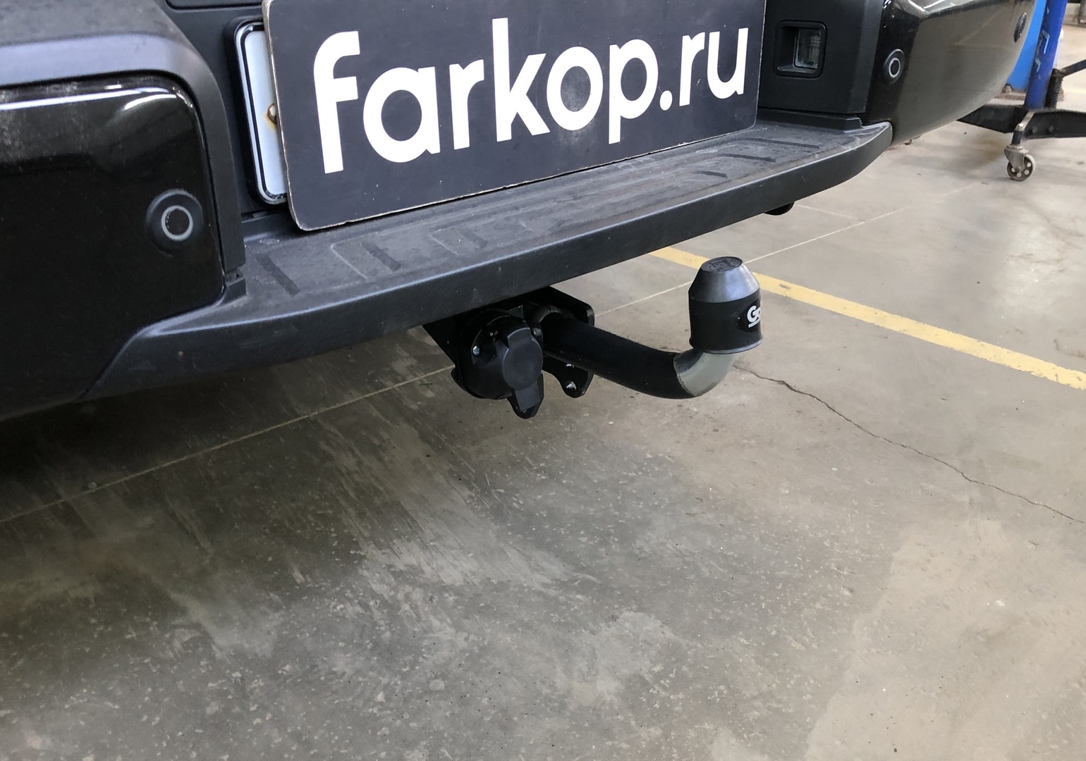 Установили фаркоп Galia для Mercedes X-class 2017 г.в.